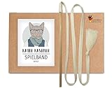 Nachhaltige Katzenangel mit Buchenholz-Stab und beigem Baumwollband. In Deutschland von Hand und mit Liebe gefertigtes nachhaltiges Katzenspielzeug